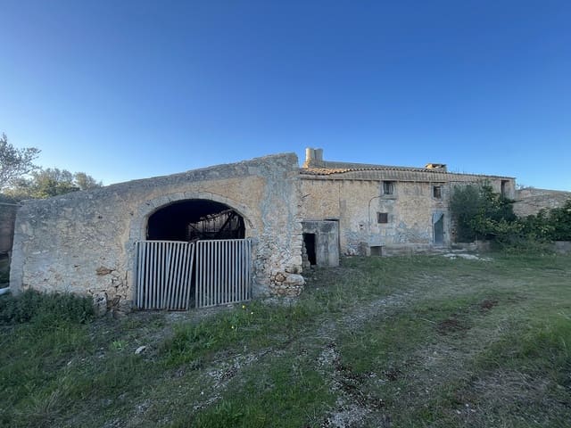 4 bedroom Finca/Country House for sale in Manacor with garage - € 1,300,000 (Ref: 9755030)