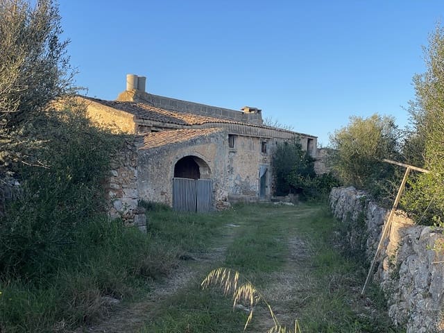 4 bedroom Finca/Country House for sale in Manacor with garage - € 1,300,000 (Ref: 9755030)