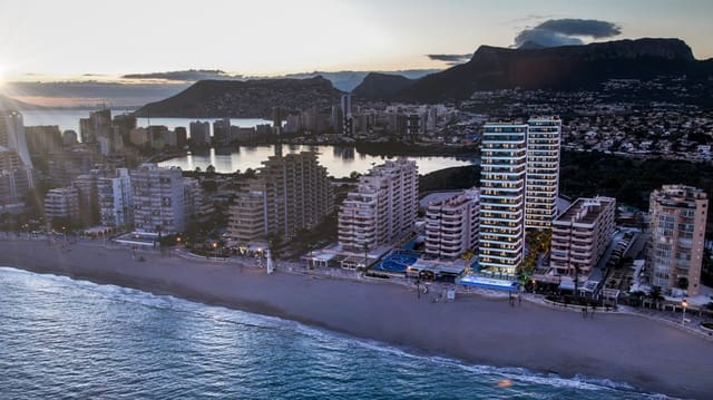 3 soveværelse Lejlighed til salg i Calpe / Calp med swimmingpool garage - € 1.083.300 (Ref: 10009726)