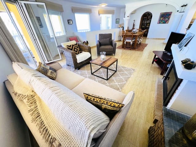 3 quarto Moradia para venda em La Sella com piscina garagem - 675 000 € (Ref: 10078744)