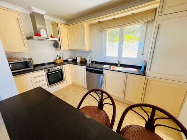 3 quarto Moradia para venda em La Sella com piscina garagem - 675 000 € (Ref: 10078744)