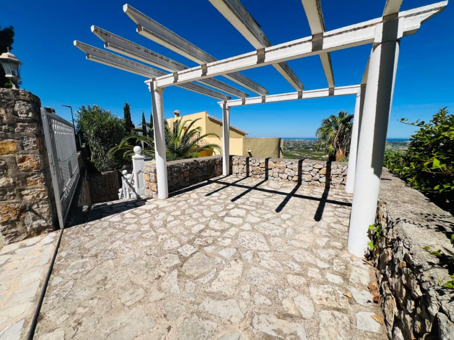 3 quarto Moradia para venda em La Sella com piscina garagem - 675 000 € (Ref: 10078744)