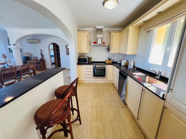 3 quarto Moradia para venda em La Sella com piscina garagem - 675 000 € (Ref: 10078744)