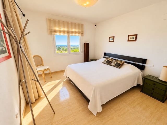 3 camera da letto Villa in vendita in La Sella con piscina garage - 675.000 € (Rif: 10078744)