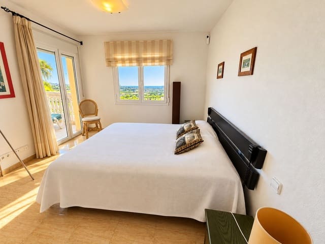3 camera da letto Villa in vendita in La Sella con piscina garage - 675.000 € (Rif: 10078744)