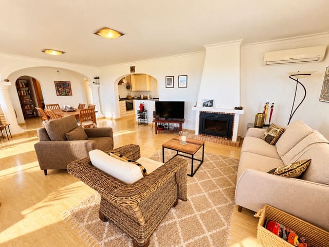 3 camera da letto Villa in vendita in La Sella con piscina garage - 675.000 € (Rif: 10078744)