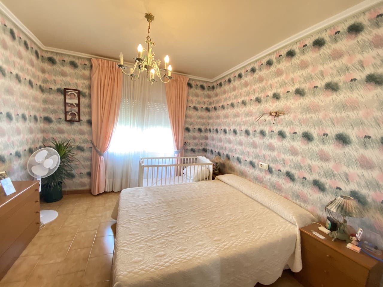 8 bedroom Villa for sale in Abdet with pool garage - € 550,000 (Ref: 7296872)