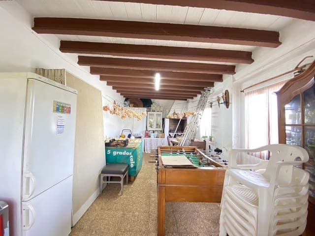 8 bedroom Villa for sale in Abdet, Confrides with pool garage - € 550,000 (Ref: 7296872)