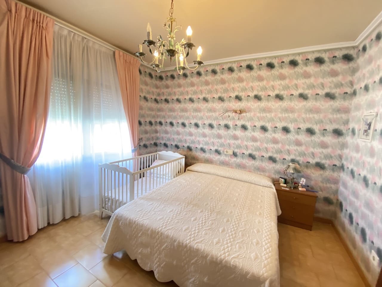 8 bedroom Villa for sale in Abdet with pool garage - € 550,000 (Ref: 7296872)