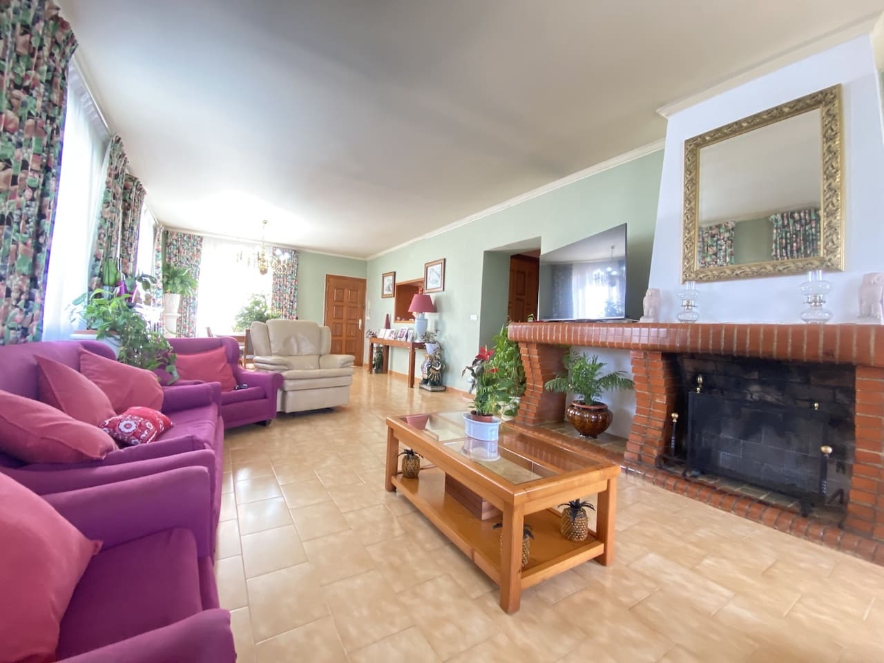 8 bedroom Villa for sale in Abdet with pool garage - € 550,000 (Ref: 7296872)