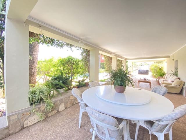 8 soveværelse Villa til salg i Confrides - € 550.000 (Ref: 7296872)