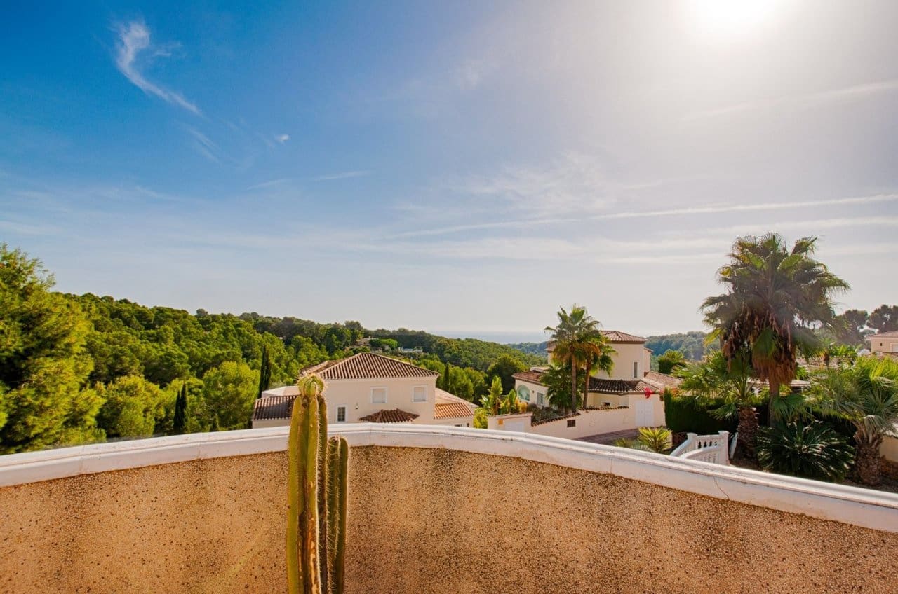 4 bedroom Villa for sale in Benissa with pool - € 1,050,000 (Ref: 7296881)