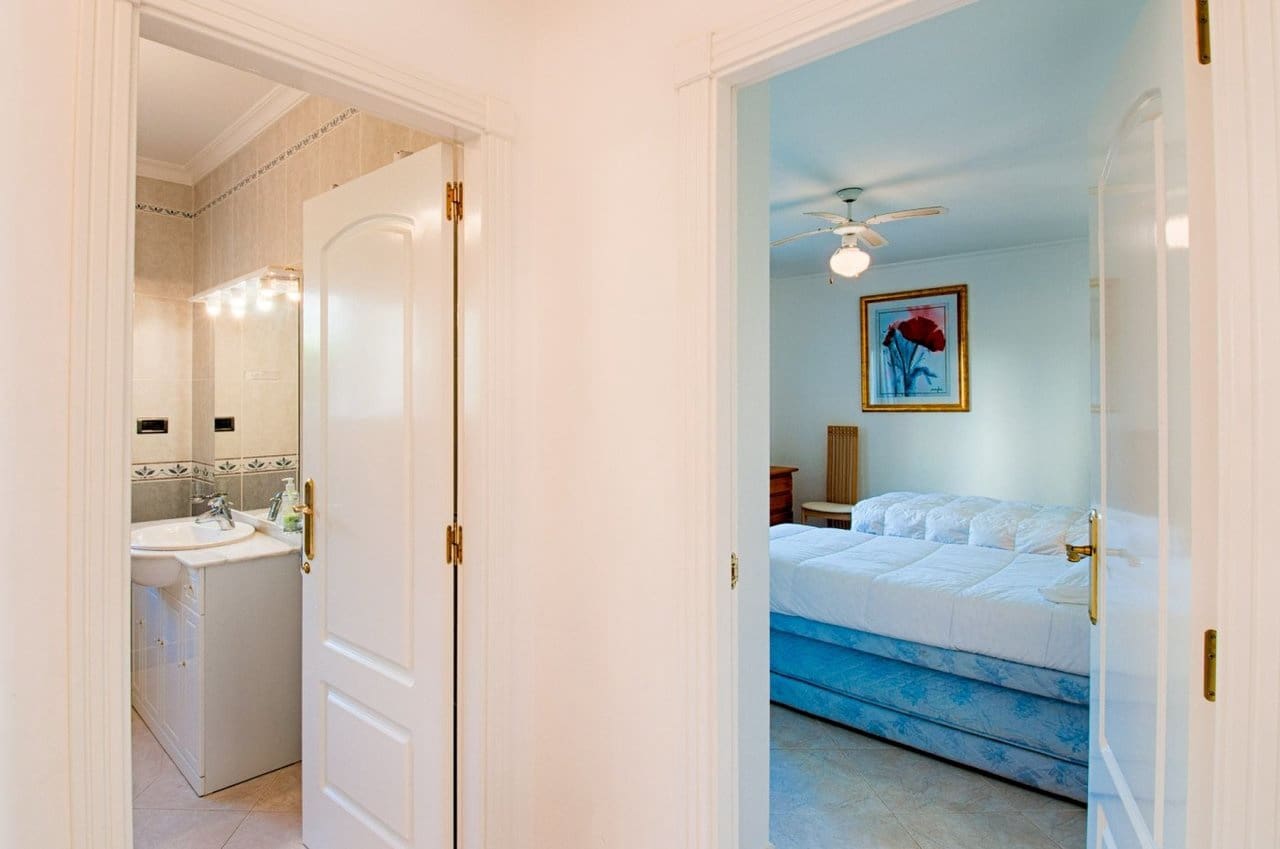 4 bedroom Villa for sale in Benissa with pool - € 1,050,000 (Ref: 7296881)