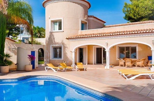 4 bedroom Villa for sale in Benissa with pool - € 1,050,000 (Ref: 7296881)