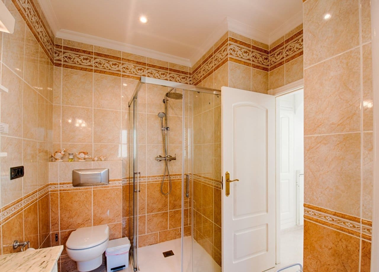 4 bedroom Villa for sale in Benissa with pool - € 1,050,000 (Ref: 7296881)