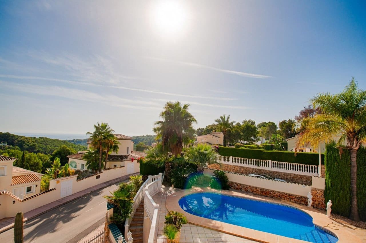 4 bedroom Villa for sale in Benissa with pool - € 1,050,000 (Ref: 7296881)