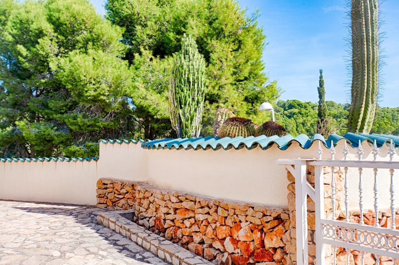 4 bedroom Villa for sale in Benissa with pool - € 1,050,000 (Ref: 7296881)