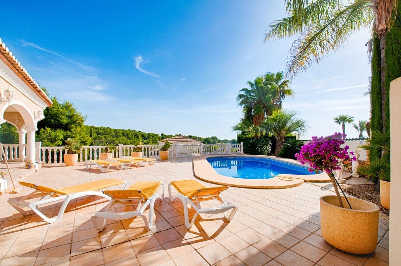 4 bedroom Villa for sale in Benissa with pool - € 1,050,000 (Ref: 7296881)