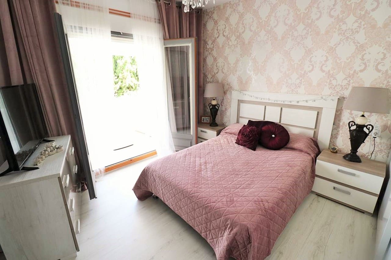 3 bedroom Townhouse for sale in Pedreguer with pool - € 289,000 (Ref: 7296901)