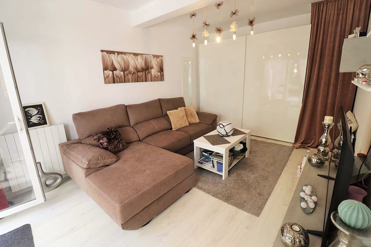 3 bedroom Townhouse for sale in Pedreguer with pool - € 289,000 (Ref: 7296901)