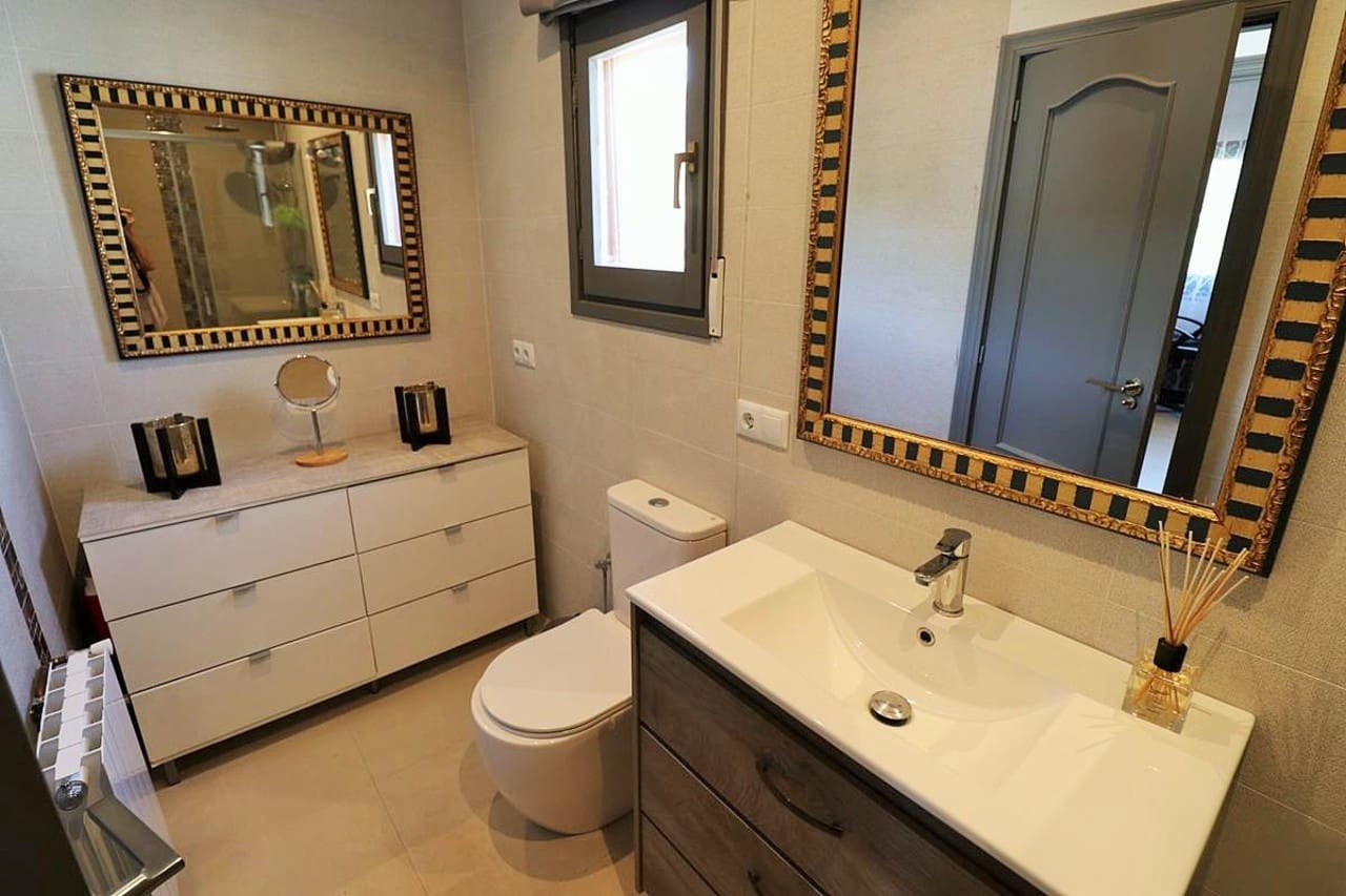 3 bedroom Townhouse for sale in Pedreguer with pool - € 289,000 (Ref: 7296901)