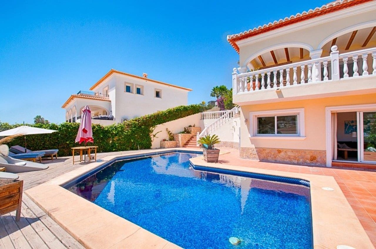 4 slaapkamer Villa te koop in Moraira met zwembad - € 850.000 (Ref: 7376232)
