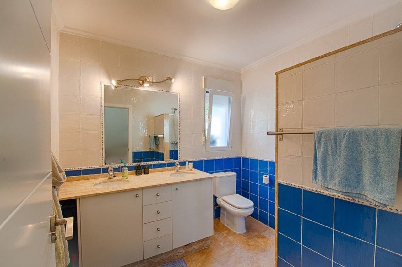 4 slaapkamer Villa te koop in Moraira met zwembad - € 850.000 (Ref: 7376232)