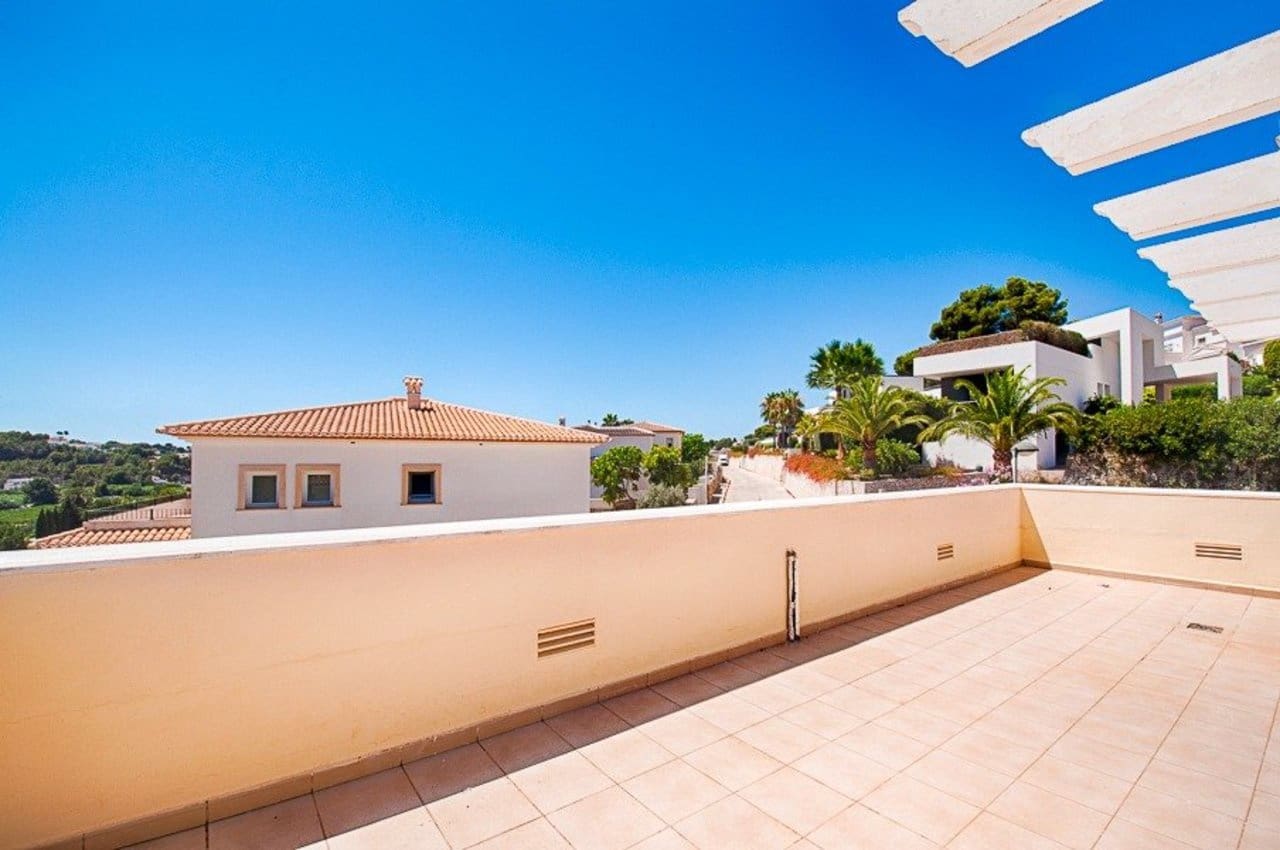 4 slaapkamer Villa te koop in Moraira met zwembad - € 850.000 (Ref: 7376232)