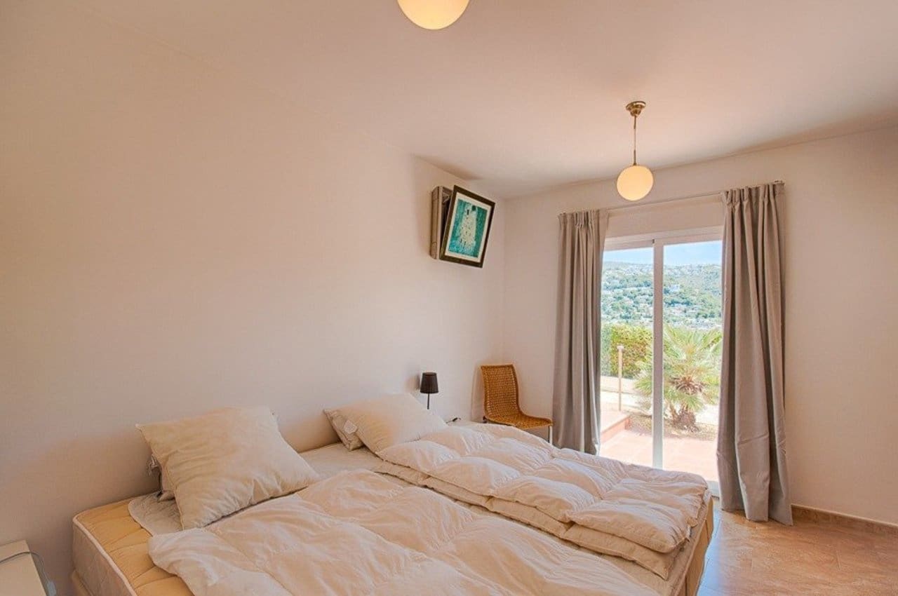 4 slaapkamer Villa te koop in Moraira met zwembad - € 850.000 (Ref: 7376232)