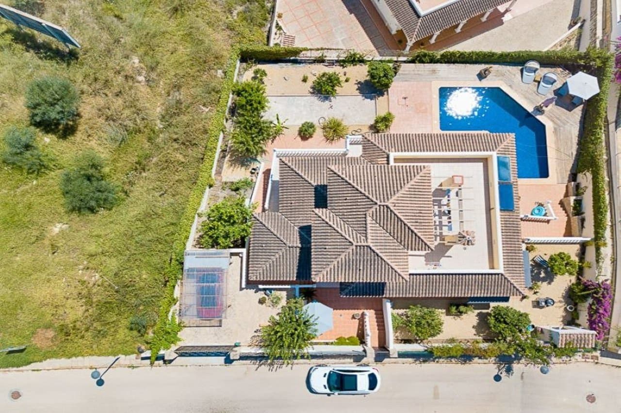 4 slaapkamer Villa te koop in Moraira met zwembad - € 850.000 (Ref: 7376232)