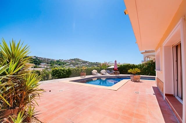 4 slaapkamer Villa te koop in Casco Urbano, Teulada-Moraira met zwembad - € 850.000 (Ref: 7376232)