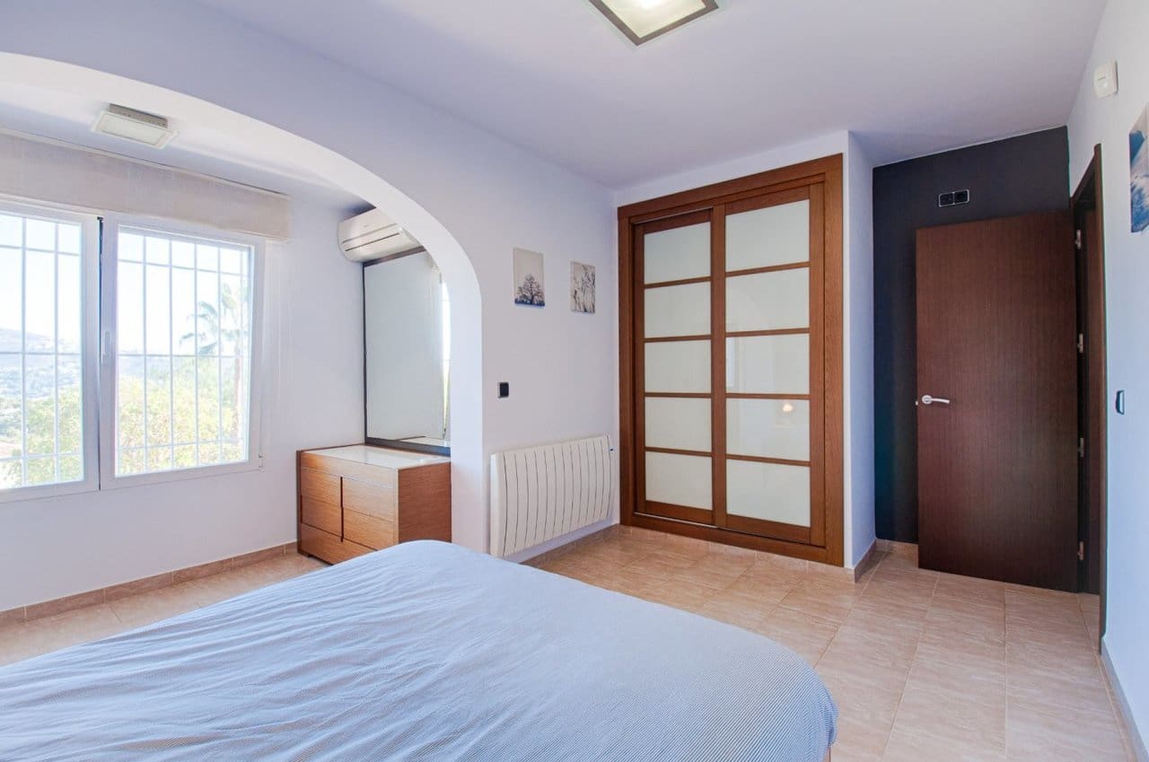 3 soveværelse Villa til salg i Moraira med swimmingpool - € 750.000 (Ref: 7376233)