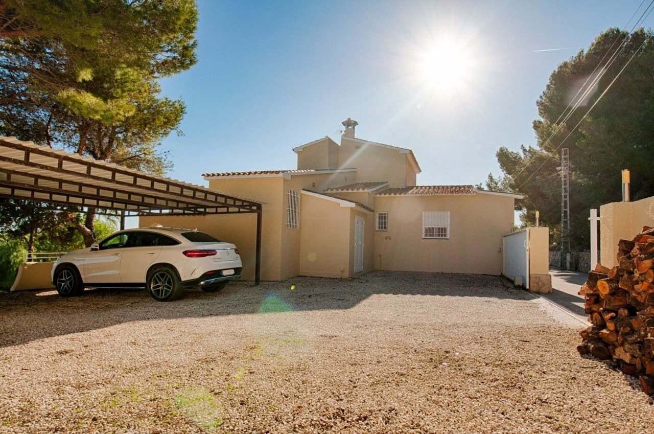 3 soveværelse Villa til salg i Moraira med swimmingpool - € 750.000 (Ref: 7376233)