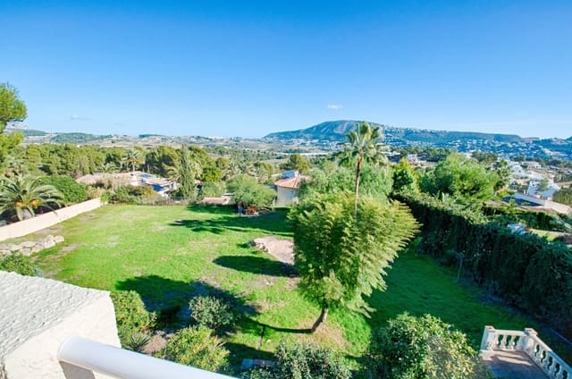 3 soveværelse Villa til salg i Casco Urbano, Teulada-Moraira med swimmingpool - € 750.000 (Ref: 7376233)