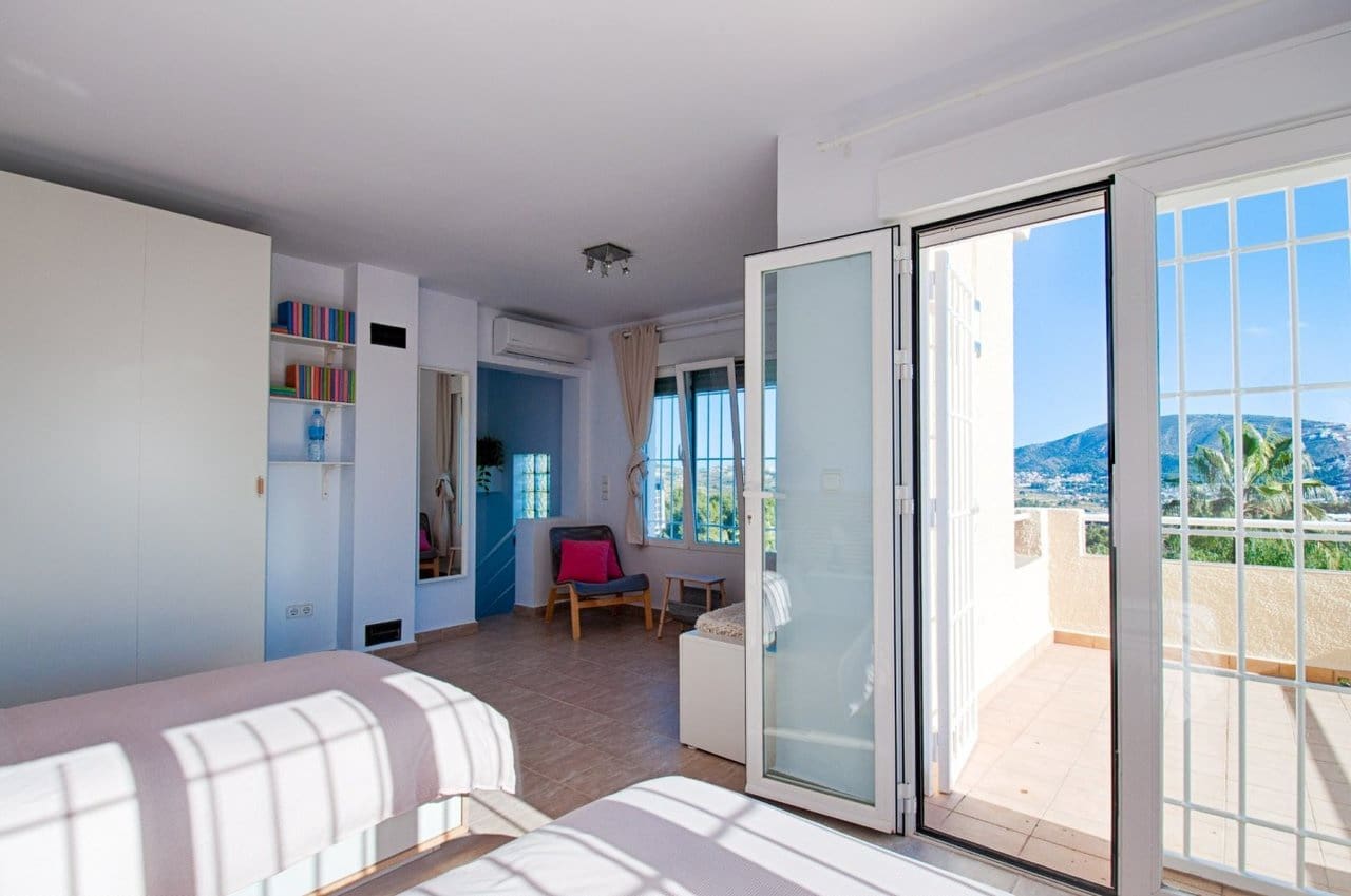 3 soveværelse Villa til salg i Moraira med swimmingpool - € 750.000 (Ref: 7376233)