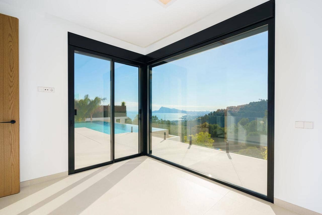 4 bedroom Villa for sale in Altea with pool - € 1,700,000 (Ref: 7426924)