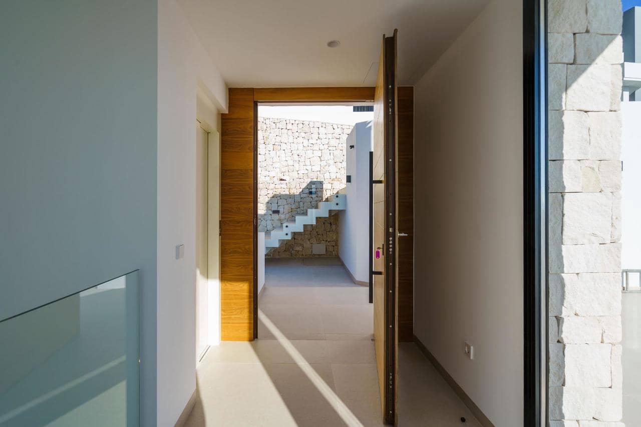 4 bedroom Villa for sale in Altea with pool - € 1,700,000 (Ref: 7426924)