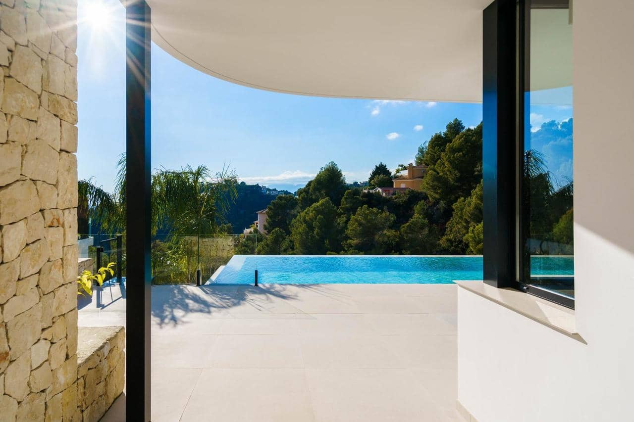 4 bedroom Villa for sale in Altea with pool - € 1,700,000 (Ref: 7426924)