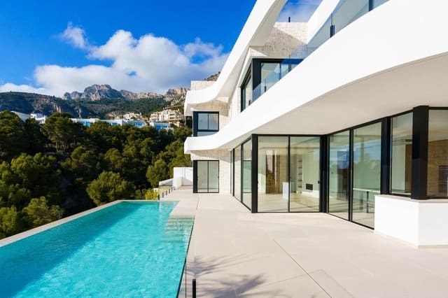 4 bedroom Villa for sale in Altea with pool - € 1,700,000 (Ref: 7426924)
