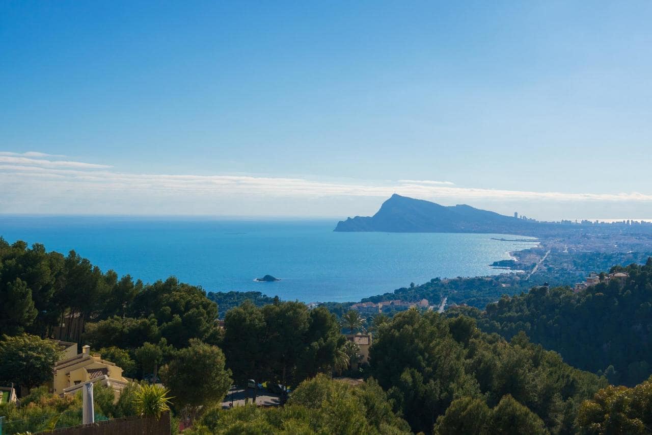 4 bedroom Villa for sale in Altea with pool - € 1,700,000 (Ref: 7426924)