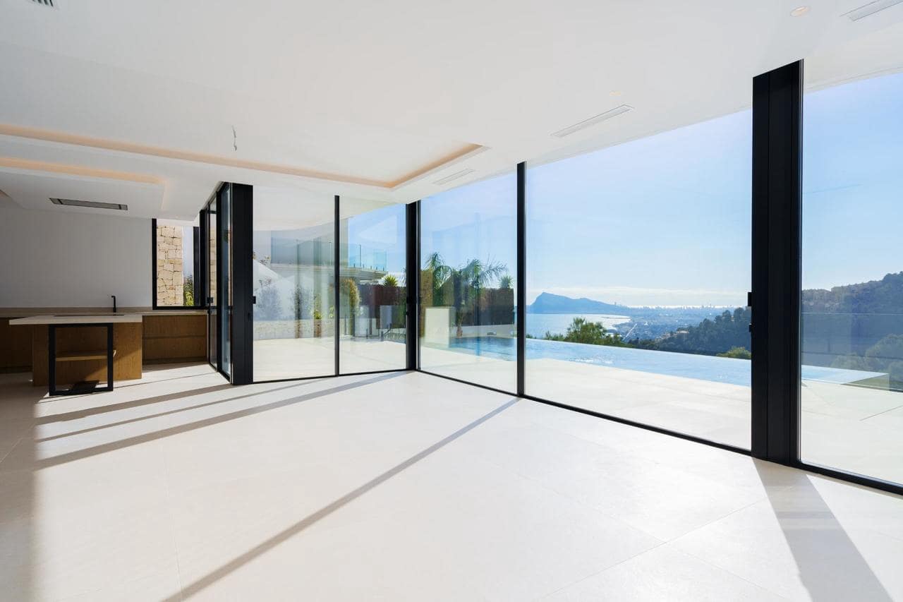 4 bedroom Villa for sale in Altea with pool - € 1,700,000 (Ref: 7426924)