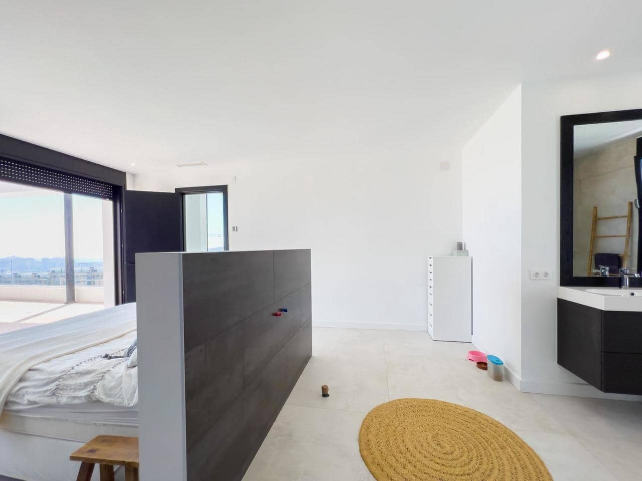 4 soveværelse Villa til salg i Finestrat med swimmingpool - € 1.690.000 (Ref: 7476090)