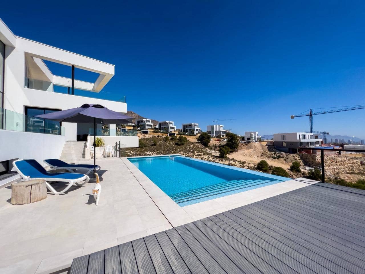 4 soveværelse Villa til salg i Finestrat med swimmingpool - € 1.690.000 (Ref: 7476090)