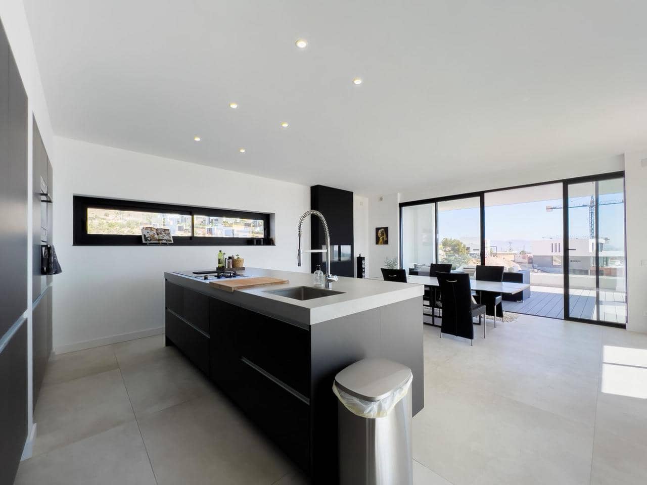 4 soveværelse Villa til salg i Finestrat med swimmingpool - € 1.690.000 (Ref: 7476090)