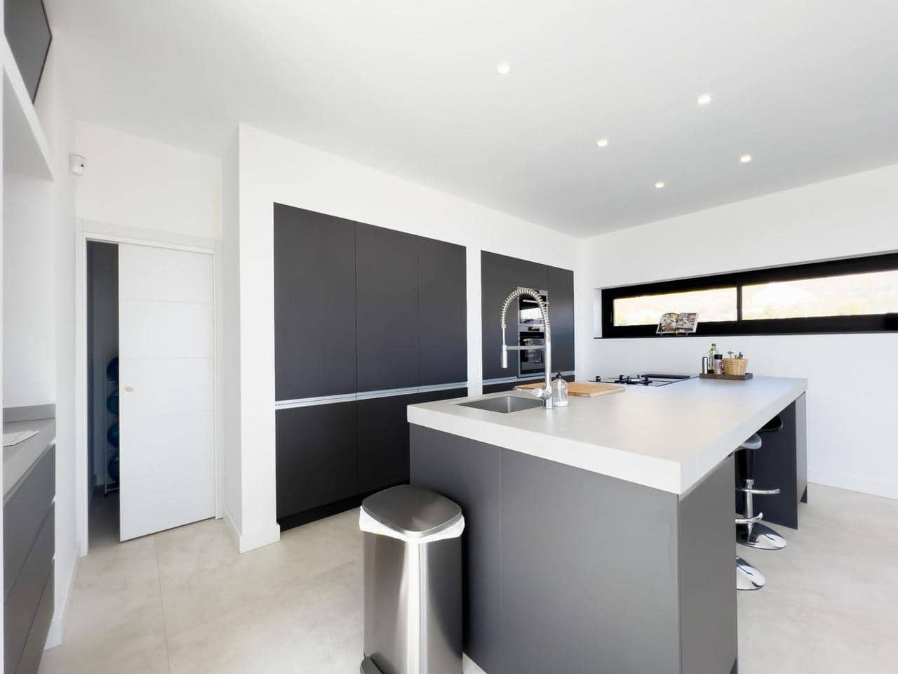 4 soveværelse Villa til salg i Finestrat med swimmingpool - € 1.690.000 (Ref: 7476090)