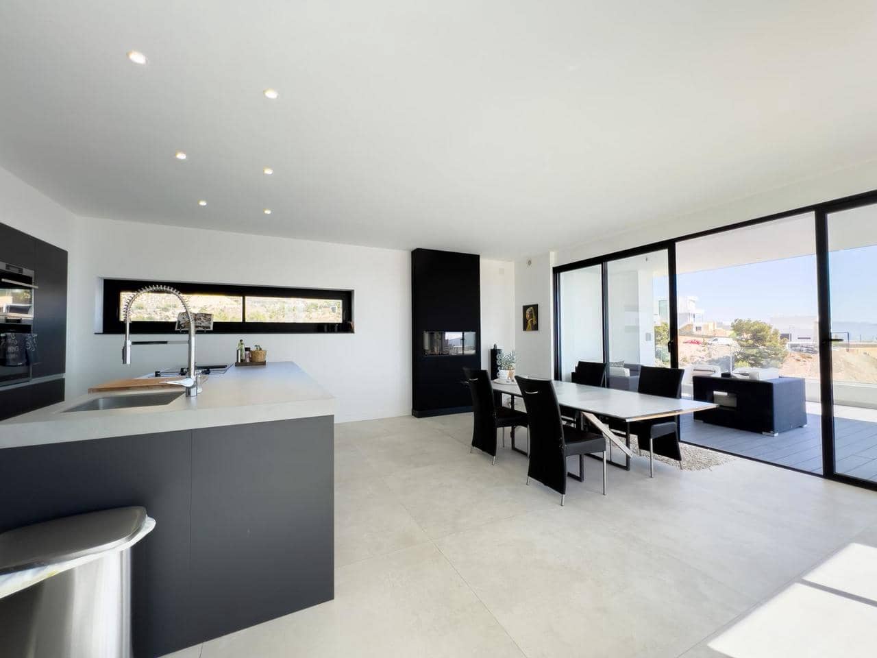 4 soveværelse Villa til salg i Finestrat med swimmingpool - € 1.690.000 (Ref: 7476090)