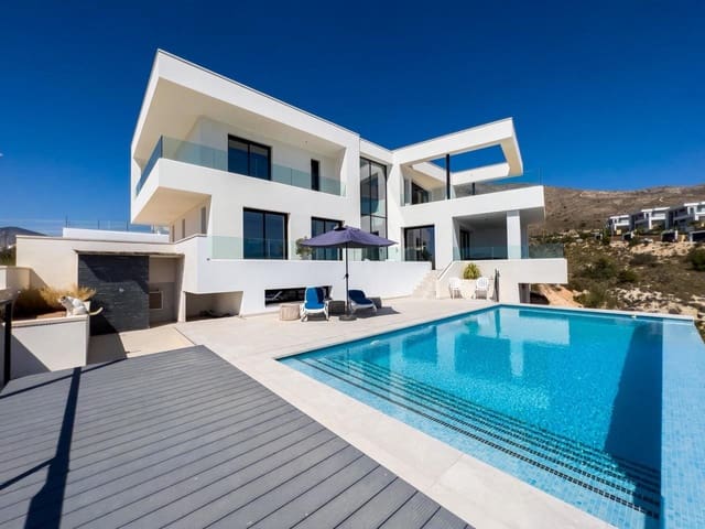 4 slaapkamer Villa te koop in Finestrat Pueblo, Finestrat met zwembad - € 1.690.000 (Ref: 7476090)