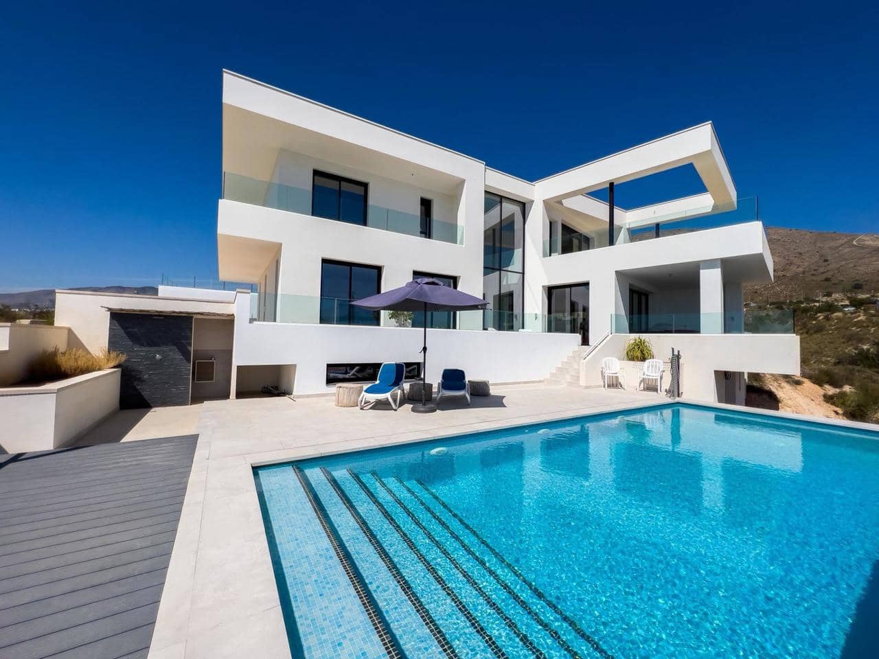 4 soveværelse Villa til salg i Finestrat med swimmingpool - € 1.690.000 (Ref: 7476090)