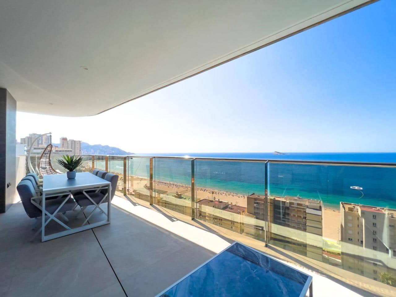 3 soveværelse Lejlighed til salg i Benidorm med swimmingpool - € 895.000 (Ref: 7774848)