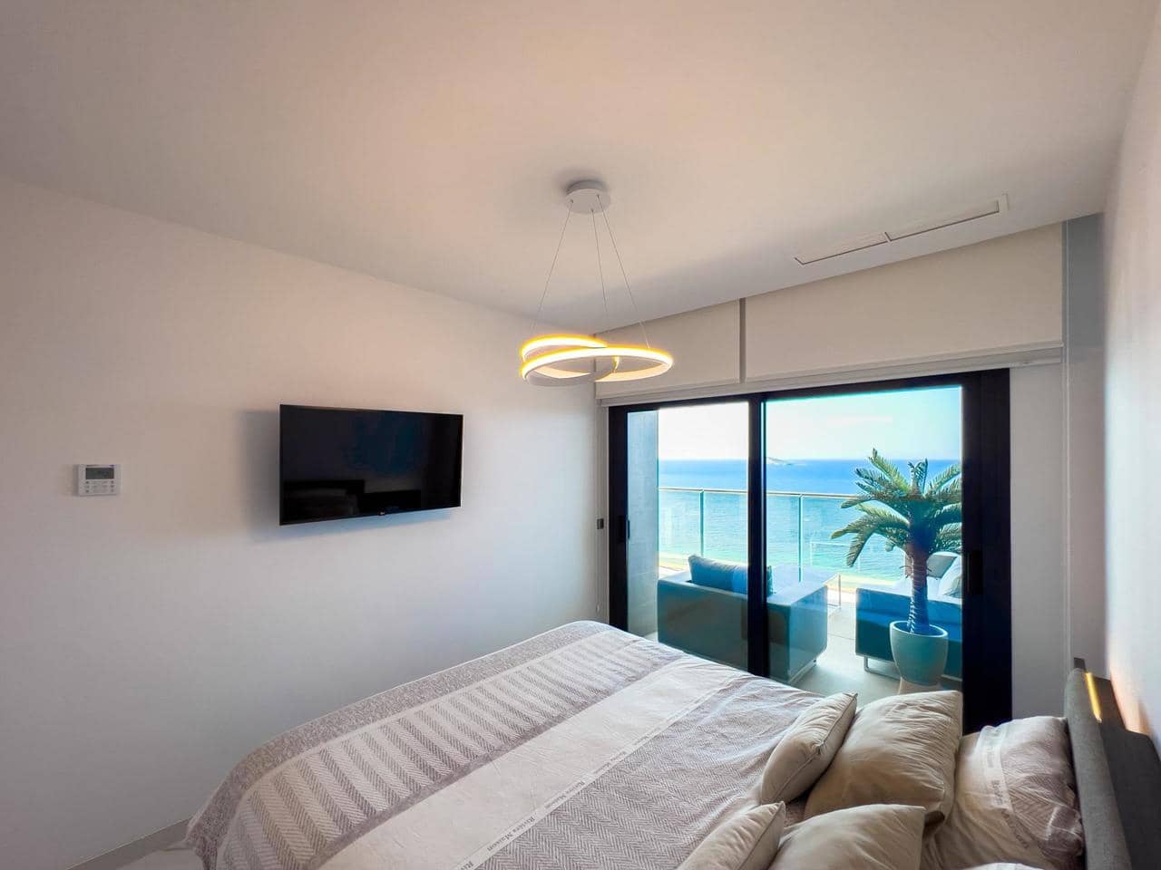 3 soveværelse Lejlighed til salg i Benidorm med swimmingpool - € 895.000 (Ref: 7774848)